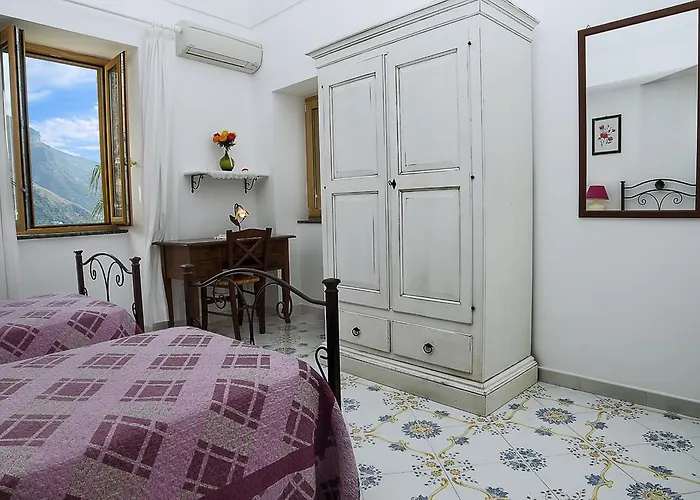 Casa Hellen Center *