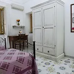 Casa Hellen Center *